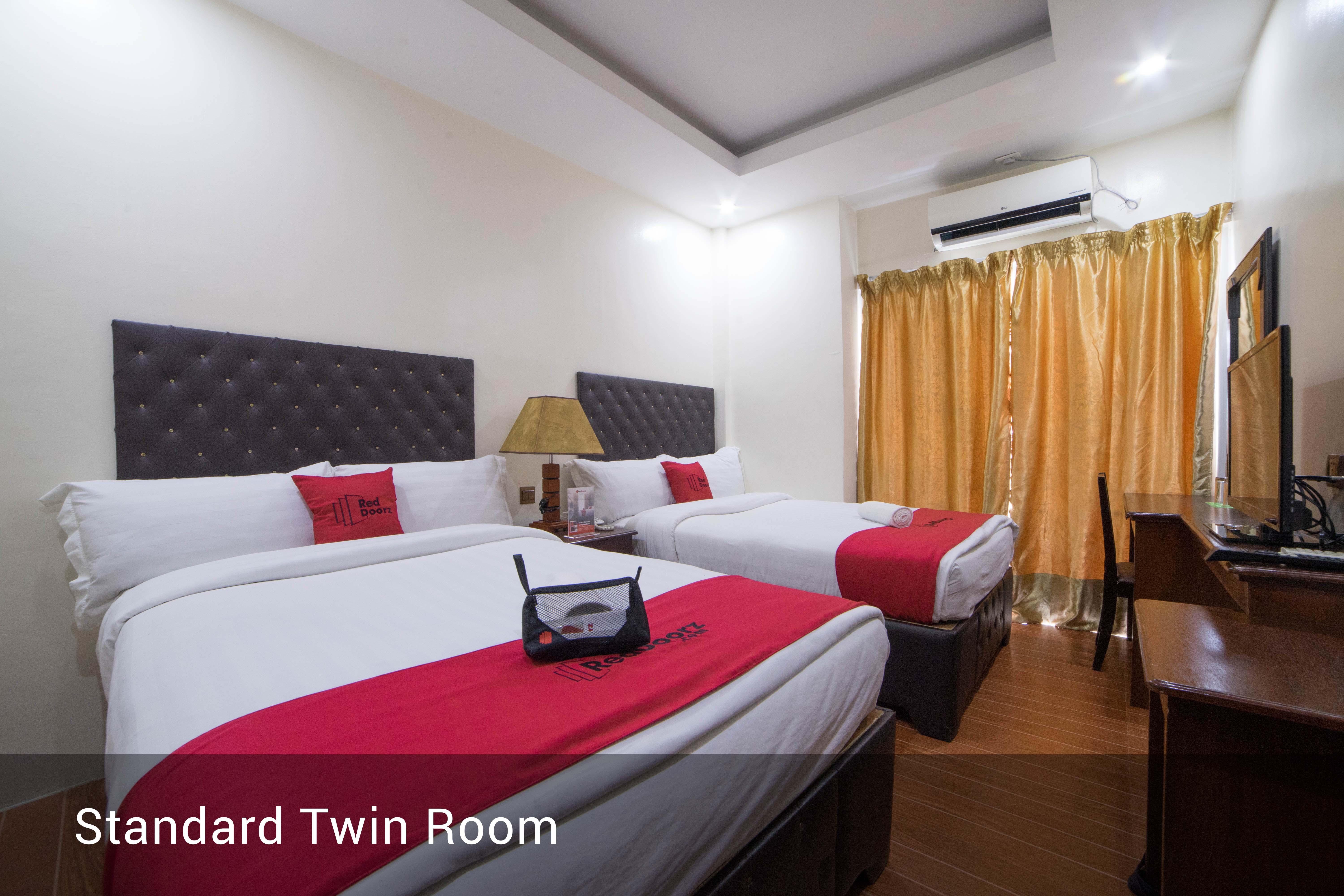 Reddoorz Plus @ Balibago Angeles City Kültér fotó